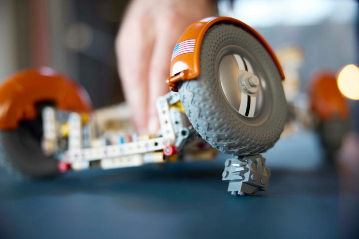 Immagine prodotto LEGO Veicolo roving lunare (LRV) Apollo della NASA (42182, LEGO Technic)
