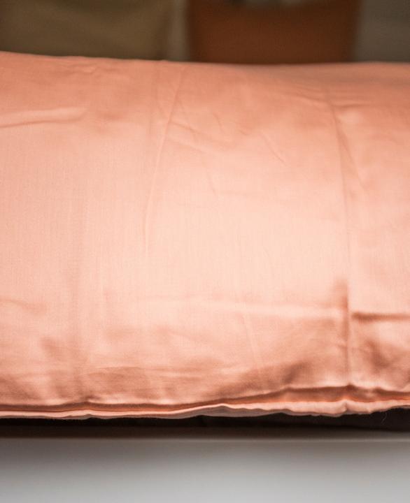 Actual product image Esmée Thia Soft Peach, 65 x 100 cm (Pillowcase, 65 x 100 cm)