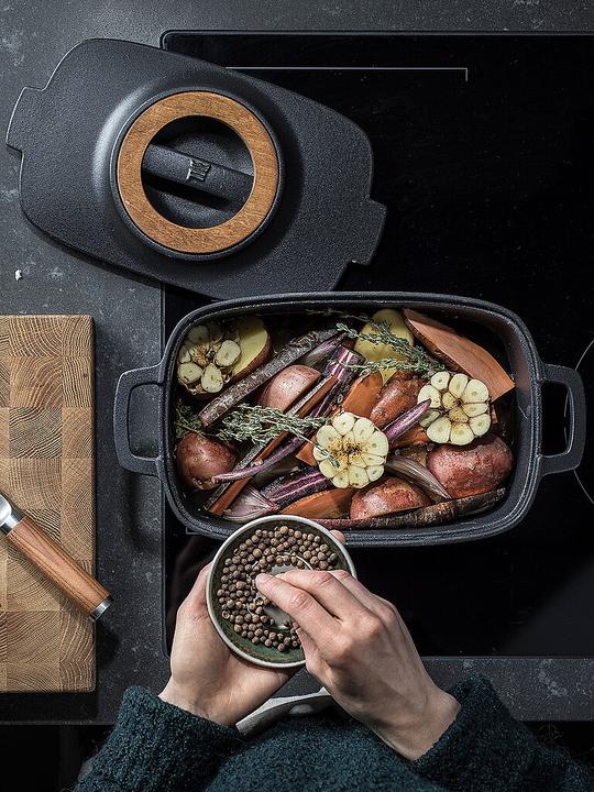 Actual product image Fiskars Norden pot oval, 4l (Pot, Cast iron)