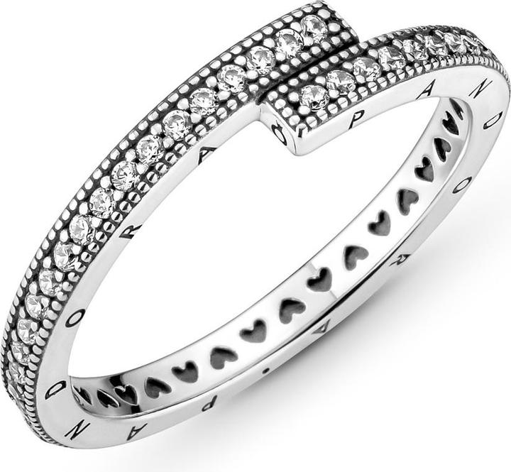 Produktbild Pandora Logo Sparkling Overlapping Ring (48, 925 Silber)