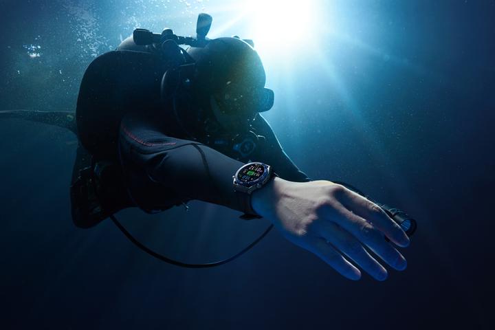 Actual product image Huawei Watch Ultimate Voyage Blue (48.50 mm, WLAN only)