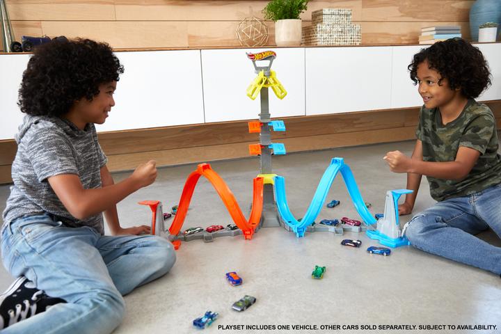 Actual product image Hot Wheels Loop & Launch Track set