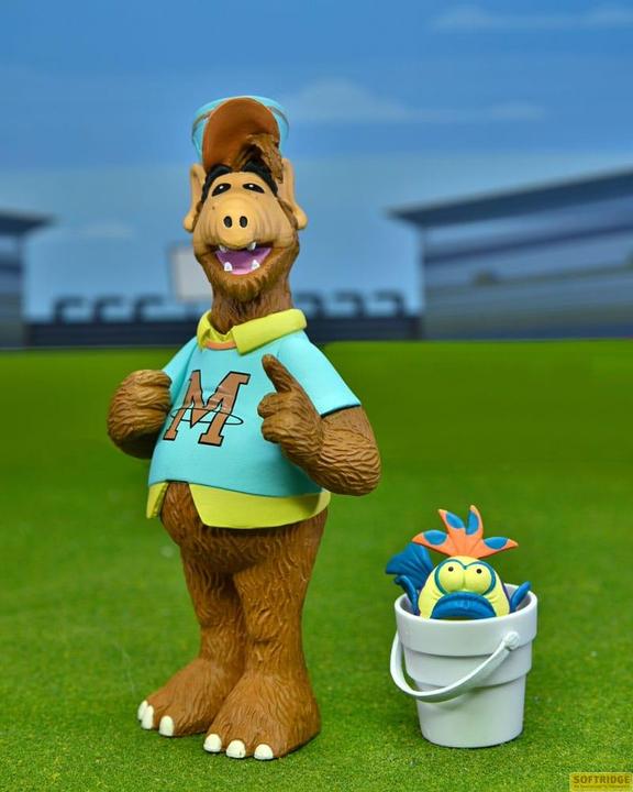 Produktbild Neca Alf figurine Toony Classic Baseball Alf 15 cm