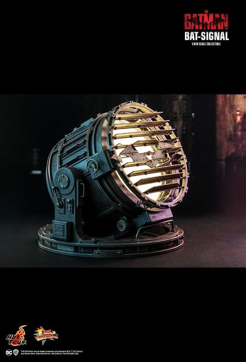Image du produit Hot Toys The Batman Movie Masterpiece réplique 1/6 Bat-Signal 23 cm