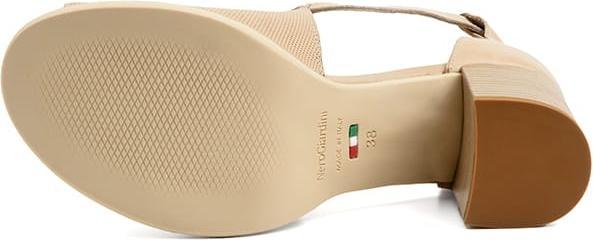 Actual product image Nero Giardini Lucky (41)