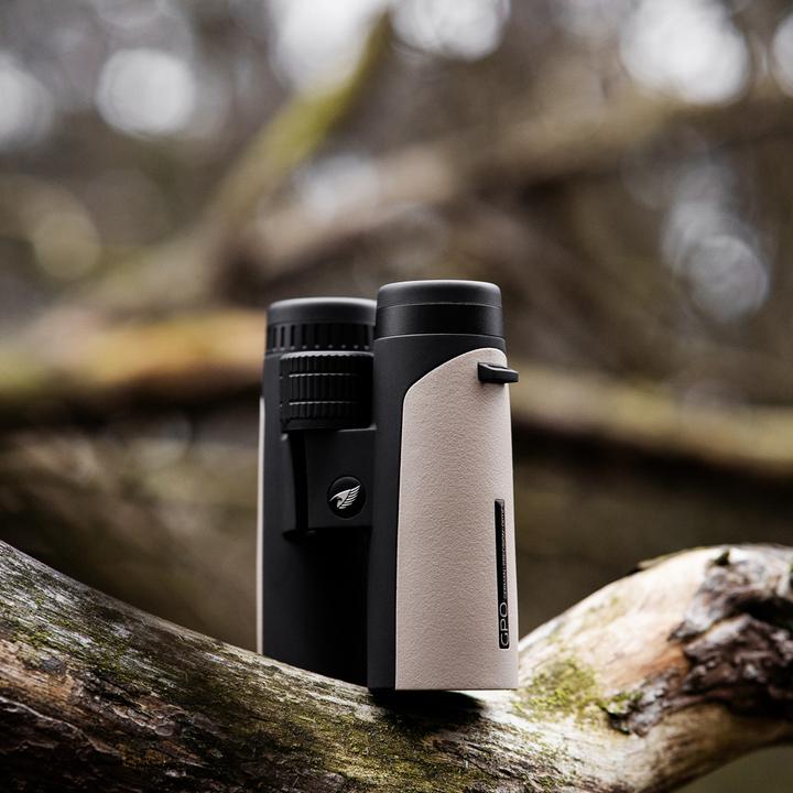 Actual product image GPO Passion ED 8x32 black/sand (8 x, 32 mm)