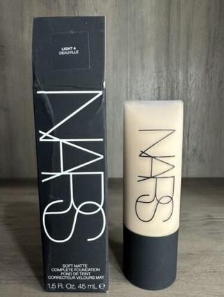 Actual product image NARS Cosmetics Soft Matte Complete Foundation Deauville (Deauville)