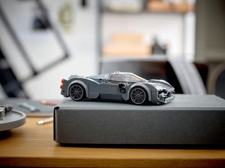 Productafbeelding LEGO Pagani Utopia (76915, LEGO Snelheidskampioenen)