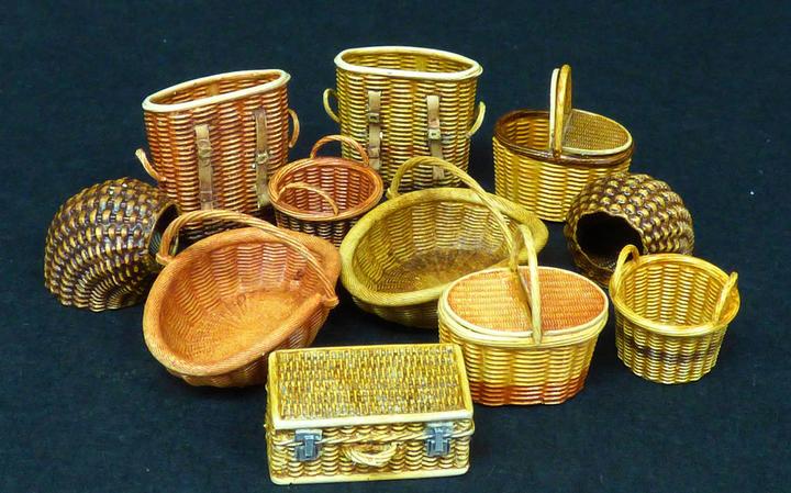 Actual product image Plus Model Wicker baskets-small (27 x)