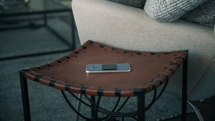 Actual product image Xvida StickyPad5 for Smartphones - Universal Magnetic Adapter