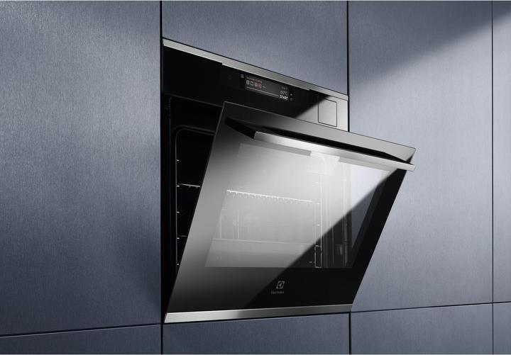 Actual product image Electrolux Built-in steam oven KOAAS31CX