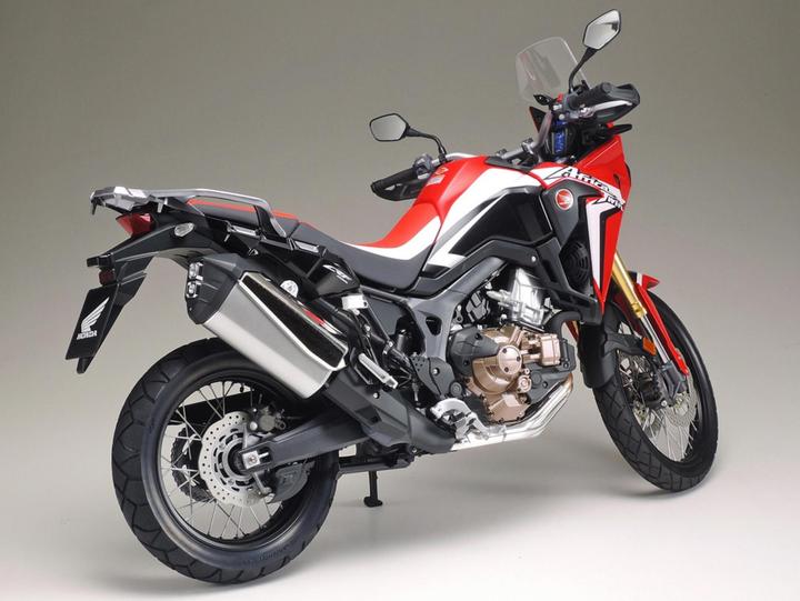 Actual product image Tamiya 1/6 Honda CRF 1000L Africa Twin