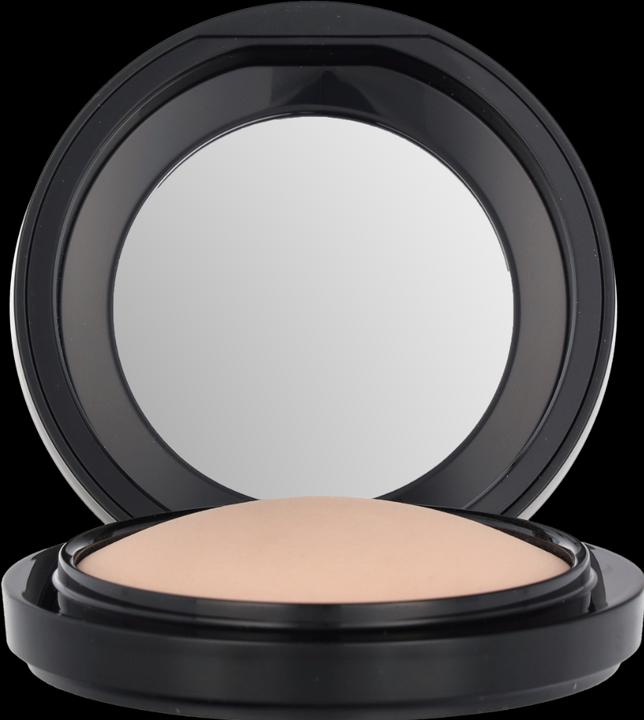 Actual product image MAC Cosmetics Mineralize Skinfinish Natural (MEDIUM)