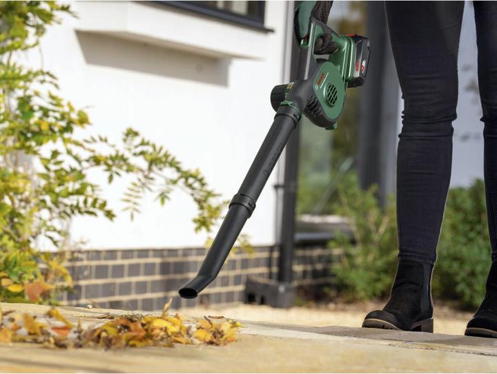 Produktbild Bosch Home & Garden Universal (Akkubetrieb, Laubbläser)