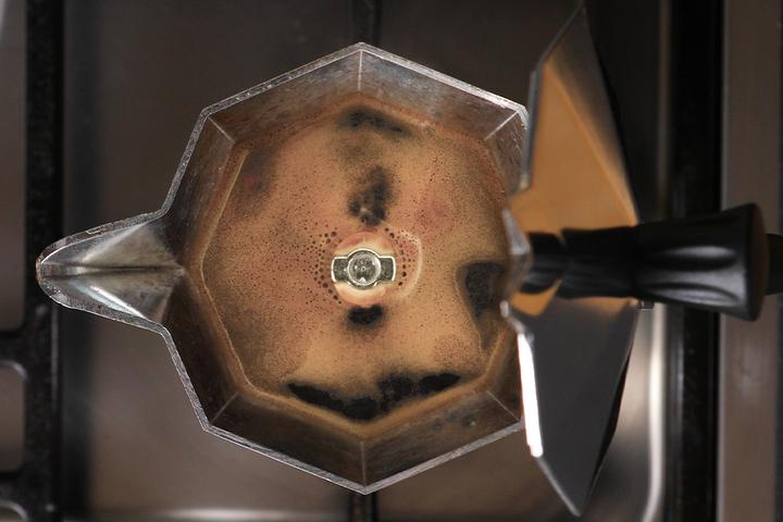 Actual product image Bialetti Moka Express (4 T.)