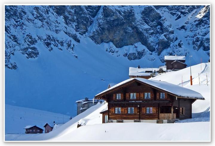 Image du produit Trenddeko Chalet de vacances dans les Alpes suisses (45 x 30 cm)