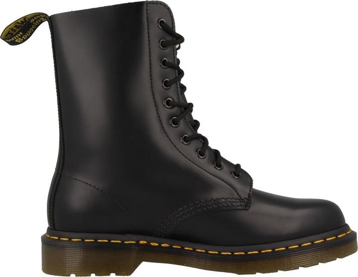 Actual product image Dr. Martens Boots (43)