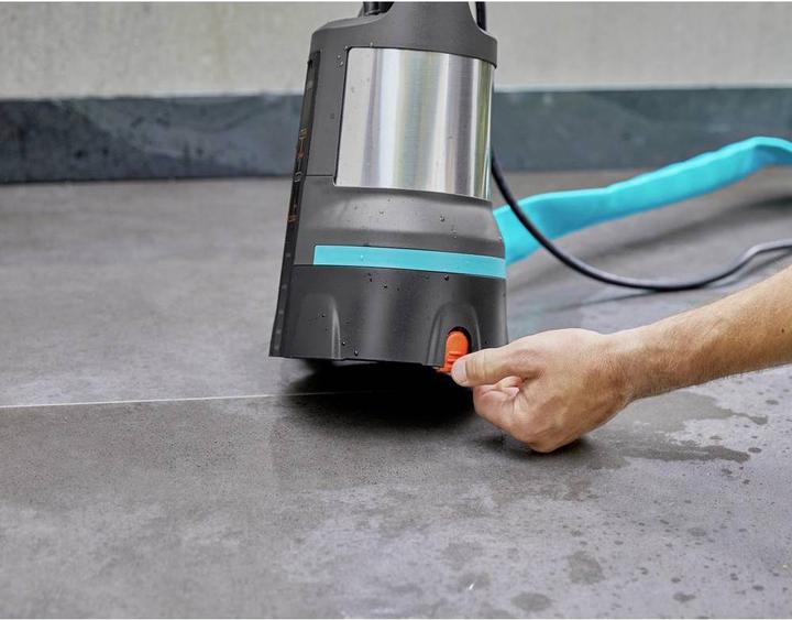 Produktbild Gardena Tauchpumpe 11000 Aquasensor (Klarwasserpumpe)