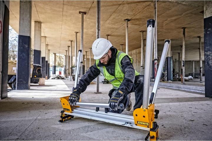 Produktbild DeWalt Untergestell (kompakt) DE7033 für Kapp und Gehrungssägen (25 cm, 250 cm)