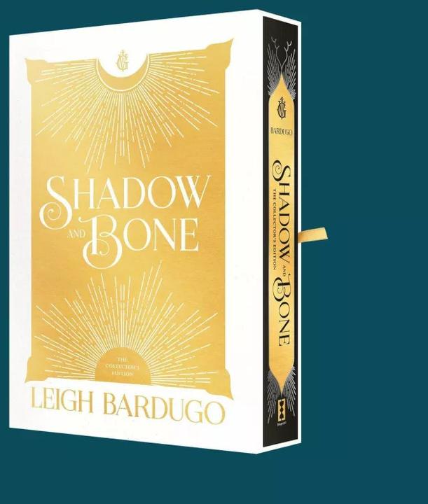 Actual product image Shadow and Bone: The Collector's Edition (English, Leigh Bardugo, 2020)