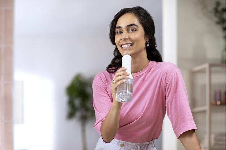 Produktbild Philips Sonicare Diamond Clean 9000 & Cordless Power Flosser 3000 (Schallzahnbürste)
