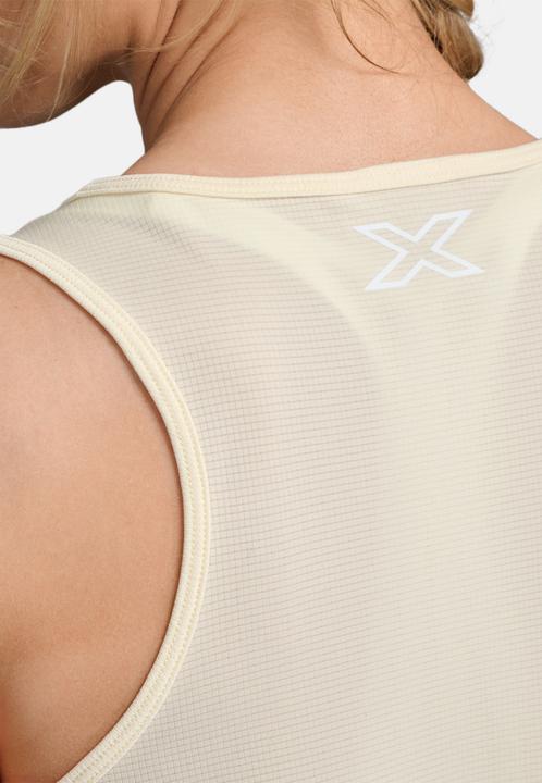 Actual product image 2XU Aero Singlet (M)