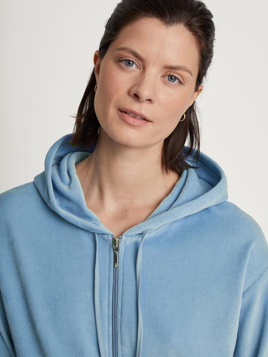Produktbild Calida Sweatjacke Loungewear "Lounge Velours" hellblau (38)