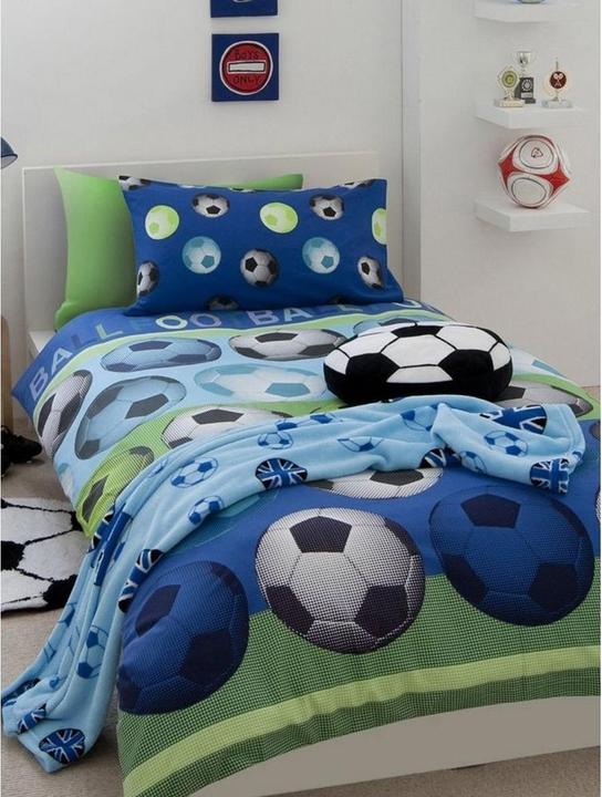 Catherine Lansfield Fussball