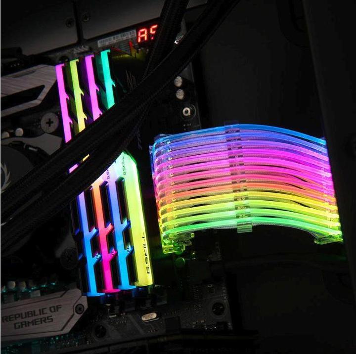 Produktbild Lian-Li Strimer 24-Pin RGB Mainboardkabel (RGB)