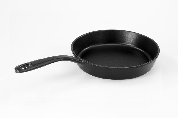 Actual product image Nouvel Cast iron pan
