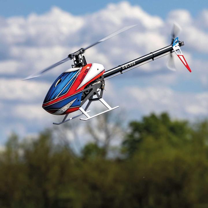 Produktbild Blade Fusion 700 Kit mit Motor und Rotorblätter