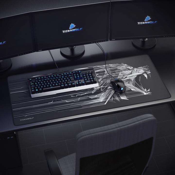 Immagine prodotto Titanwolf Tappetino per mouse da gioco, 900 x 400 mm XXL, migliora la precisione e la velocità, nero (Largamente)