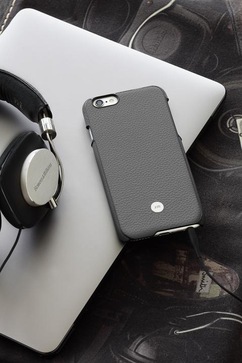 Actual product image Just Mobile Quattro Back Cover for iPhone 6/6S Grey (Apple iPhone 6s, Apple iPhone 6)