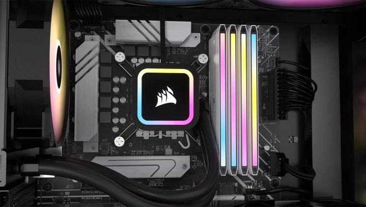 Image du produit Corsair Dominator Titanium (2 x 24 Go, 7200 MHz, RAM DDR5, DIMM)