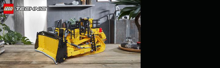 Actual product image LEGO Cat D11 Bulldozer (42131, LEGO Technic)