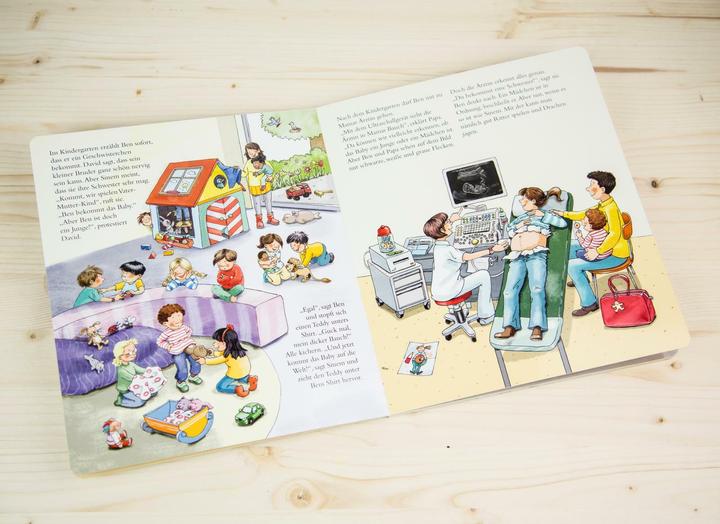 Actual product image My little sibling is coming soon (German)