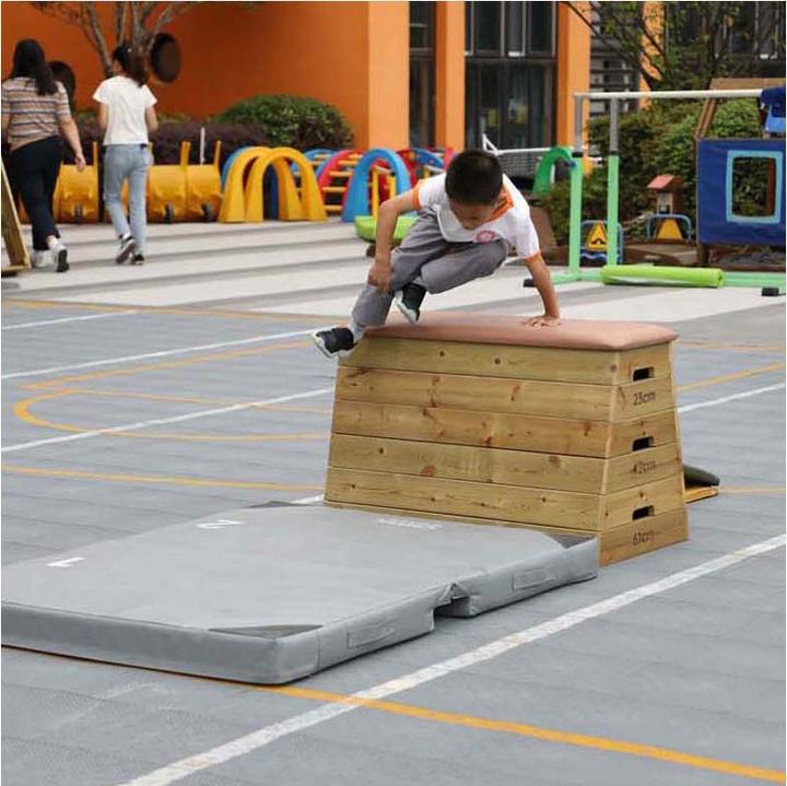 Immagine prodotto Classic World Sprungkasten aus Holz mit 4 Schichten und Höhenverstellung
