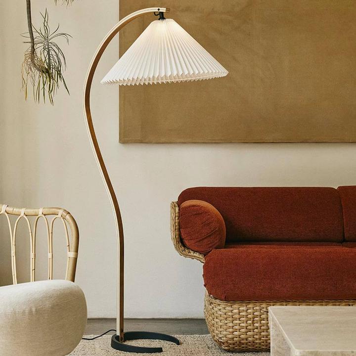 Produktbild Gubi Timberline Stehleuchte White/Oak/Birch (E27)