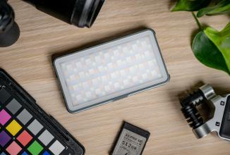 Immagine prodotto Newell RGB-W Rangha Mini LED Lamp for Studio, Home, Outdoor Photos, Travel