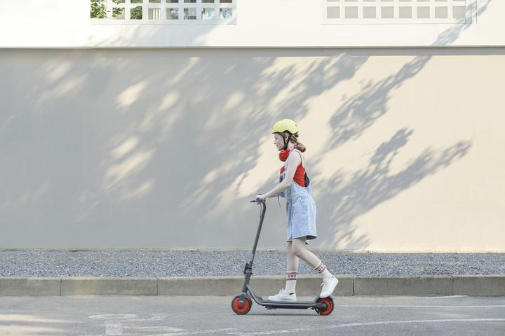 Actual product image Segway-Ninebot ZING C20 (16 km/h, 20 km, 150 W)