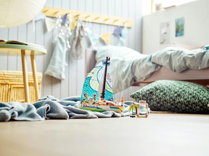 Actual product image LEGO Stephanie's sailing adventure (41716, LEGO Friends)