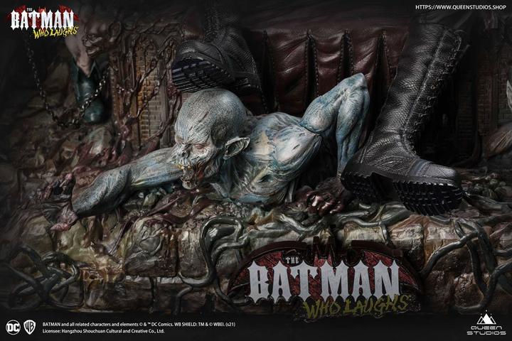 Actual product image Queen Studios DC Comics "Batman Who Laughs" 1/4 Statue