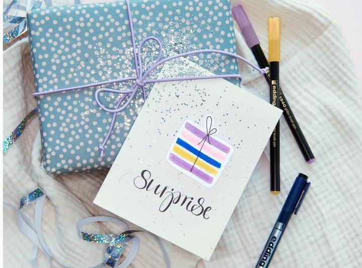 Actual product image Edding 1340 glitter brush pen set of 4 assorted (Blue glitter, purple glitter and ochre yellow glitter, Pink Glitter, 4 x)