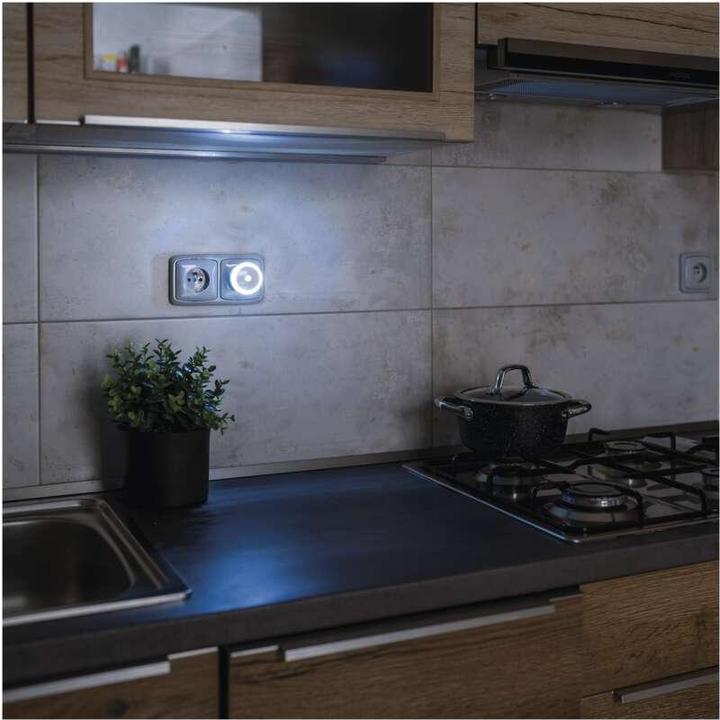 Actual product image Emos LED night light P3306, light sensor, mains operated
