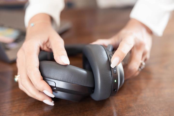 Produktbild Our Pure Planet Signature Headphones (ANC, 45 h, Kabellos, Kabelgebunden)