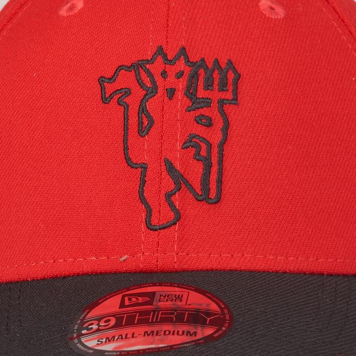 Actual product image New Era 39Thirty Outline Devils Manchester United (XL)