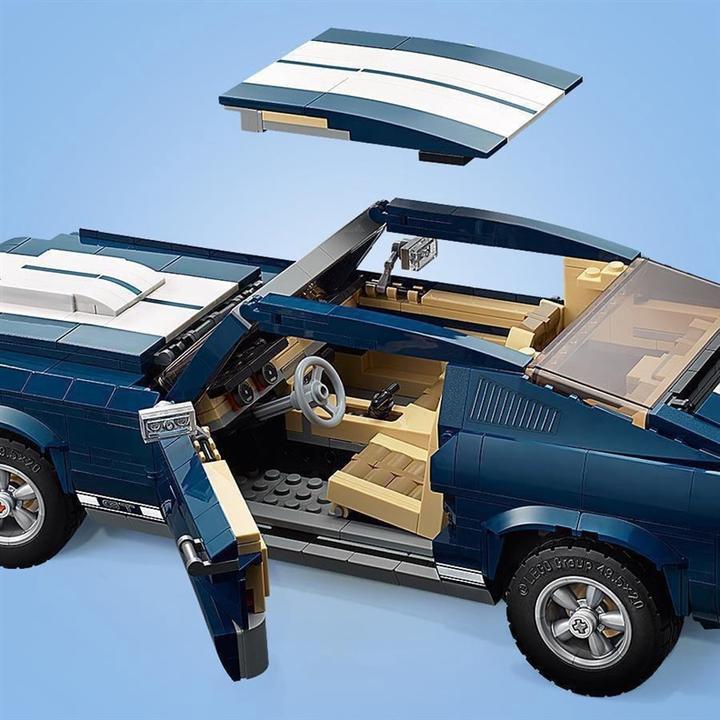Actual product image LEGO Ford Mustang (10265, LEGO Creator Expert, LEGO Rare Sets)