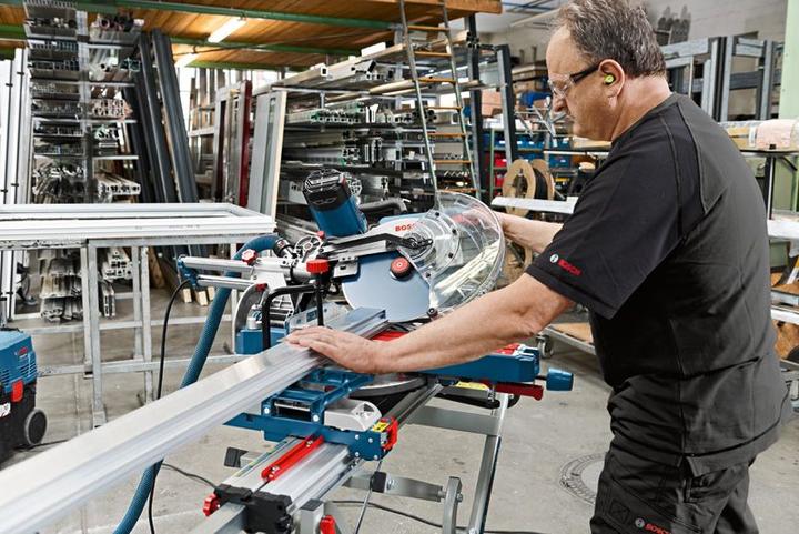 Produktbild Bosch Professional Paneelsäge GCM 12 SDE