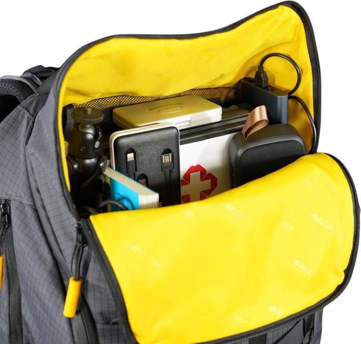 Actual product image Vanguard Veo Active 49 GY (Camera shoulder bag, 35 l)