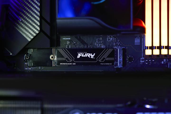 Actual product image Kingston FURY Renegade G5 (4096 GB, M.2 2280)